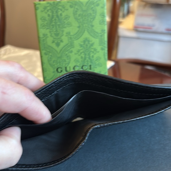 NWOT Gucci wallet - Picture 4 of 8